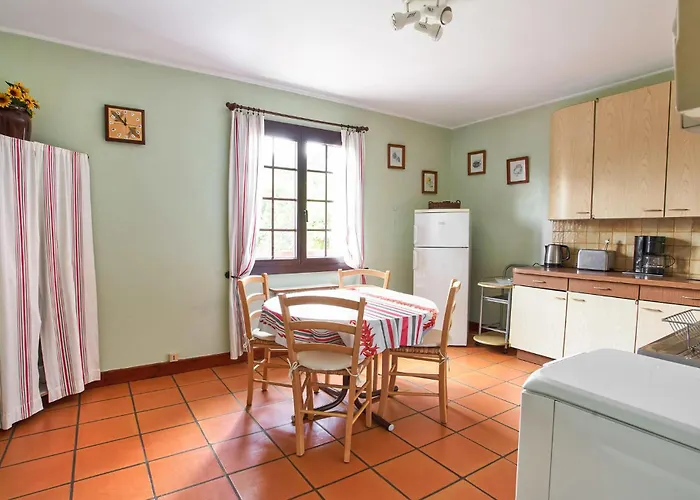 Amazing In Jean De Luz *