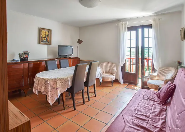 Amazing In Jean De Luz