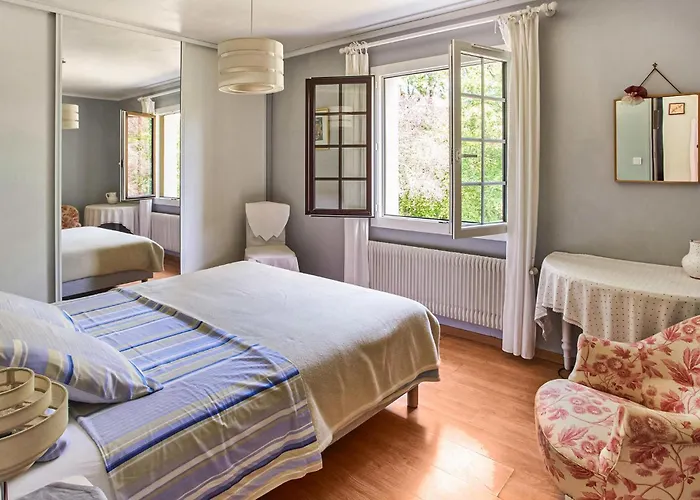 Amazing In Jean De Luz